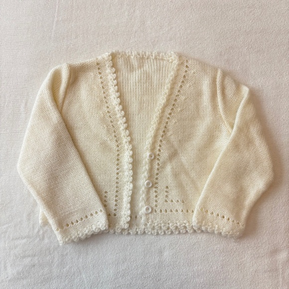 Lupe of Bilbao, Spain Infant White Acrylic Sweater, US Size 9 to 12 Months - Picture 1 of 7